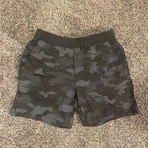 Lululemon Camouflage Athletic Men’s Shorts